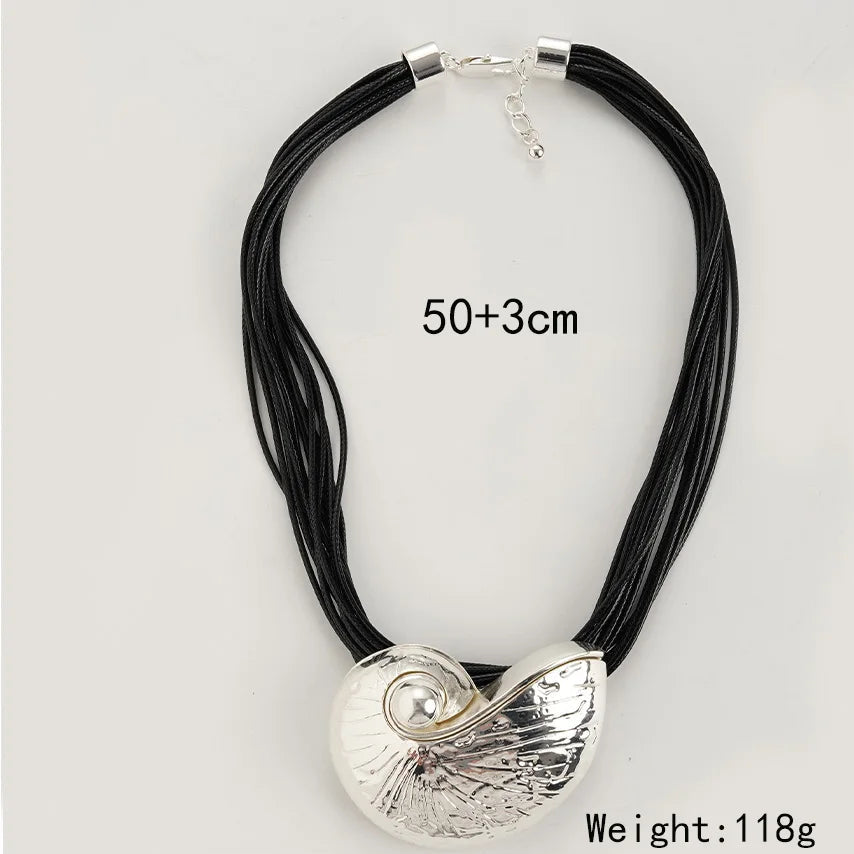 Collier Queen Cree