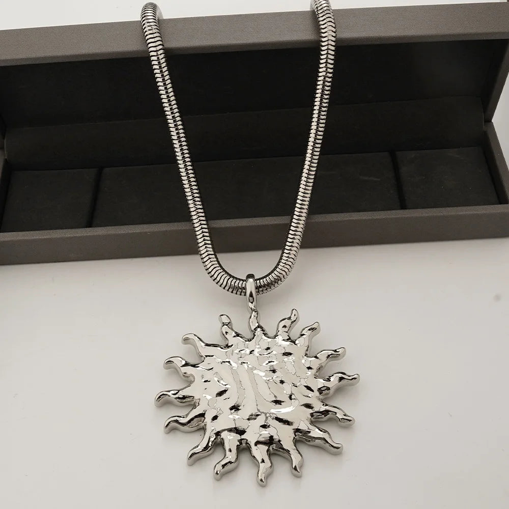 Collier Queen Silas (2 Couleurs)