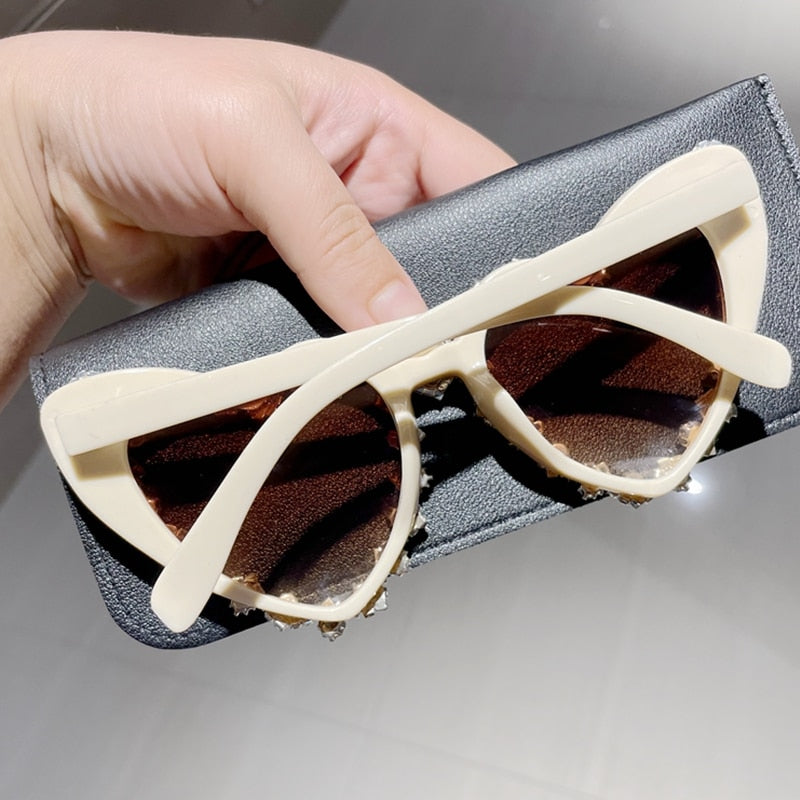 Lunettes de Soleil Queen Lovvinha (4 Couleurs)