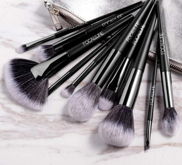 10 Pinceaux de Maquillage Professionnels + Étui