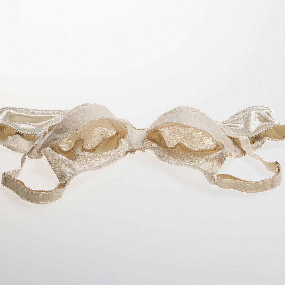 Seins 800g avec Soutien-gorge (4 Couleurs)