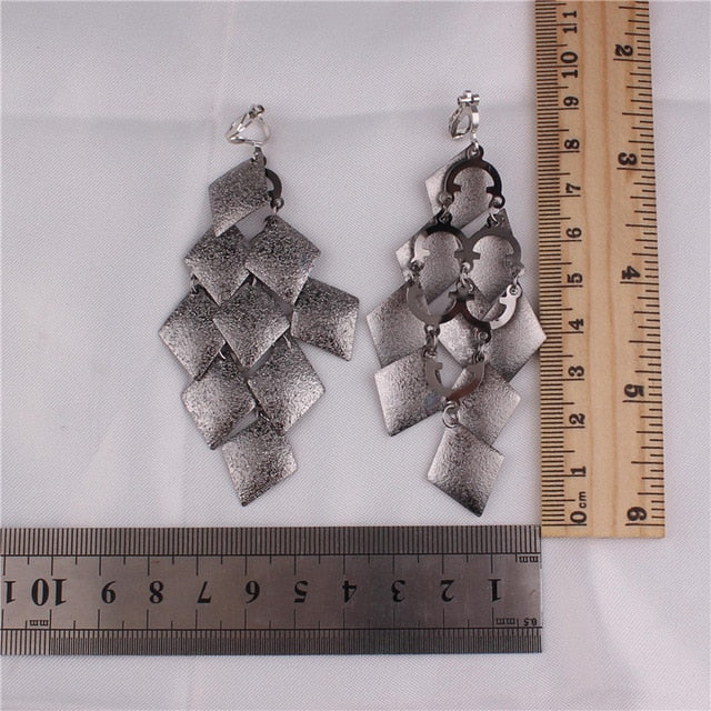 Boucles D'Oreilles Clip Drag Laurel (3 Couleurs)