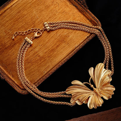 Collier Ras de cou Queen Lucinda