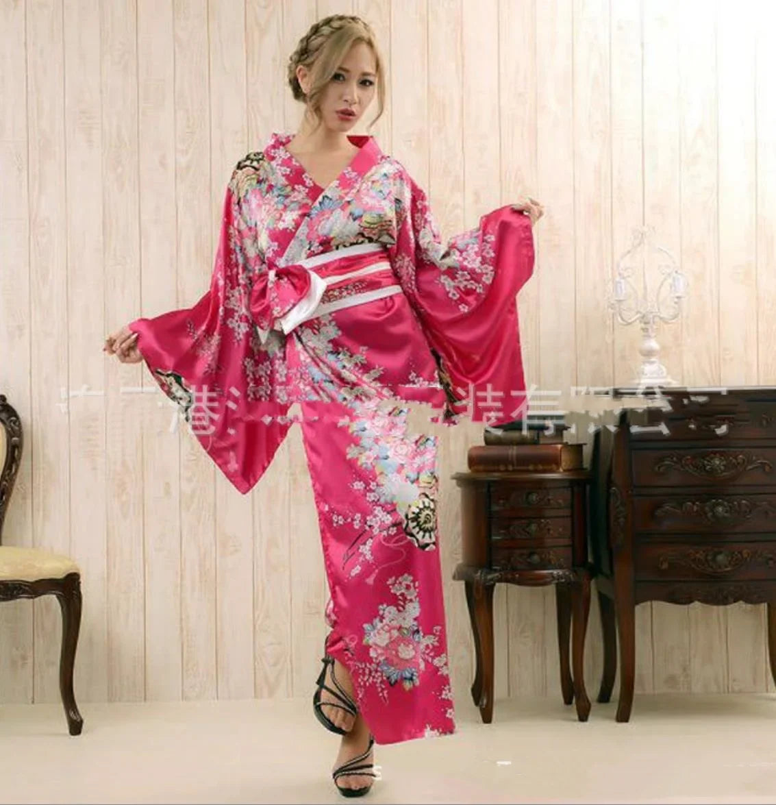 Kimono geisha Queen Suki